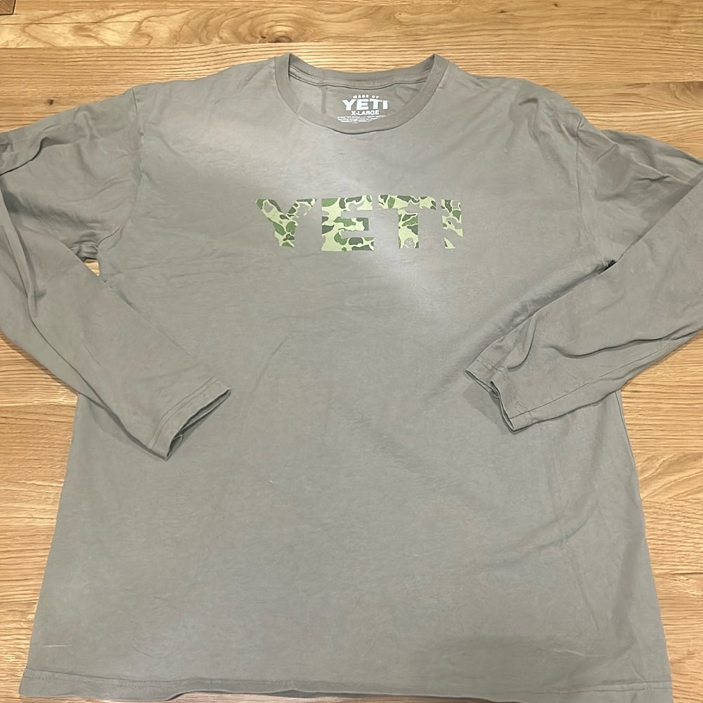 YETI Longsleeve T-shirt XL Coolers Hunting Fishing